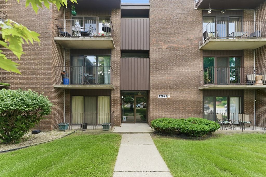 12823 S Kenneth Avenue C3, Alsip, IL 60803
