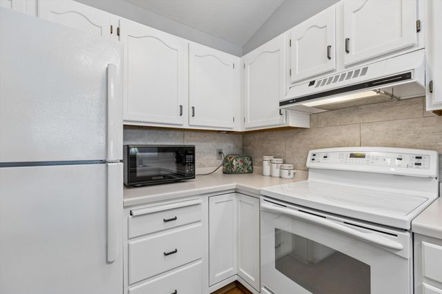 7631 Edinborough Way 5216, Edina, MN 55435