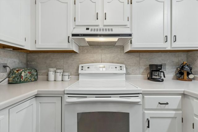 7631 Edinborough Way 5216, Edina, MN 55435