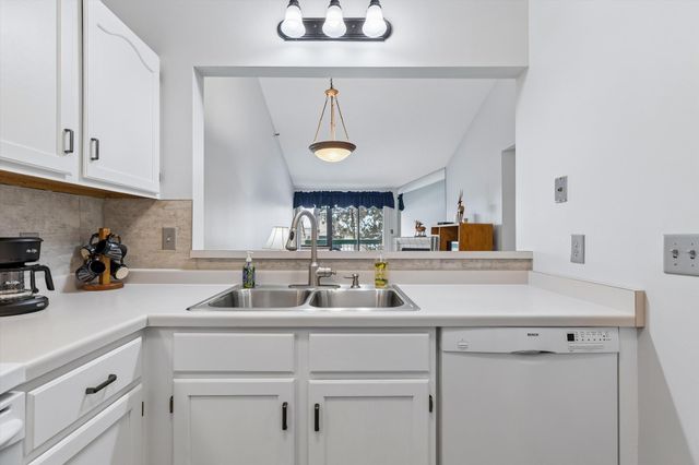 7631 Edinborough Way 5216, Edina, MN 55435