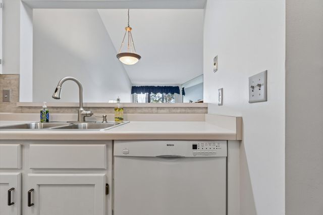 7631 Edinborough Way 5216, Edina, MN 55435