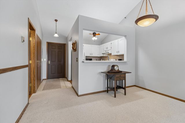 7631 Edinborough Way 5216, Edina, MN 55435