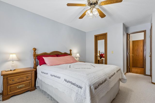 7631 Edinborough Way 5216, Edina, MN 55435