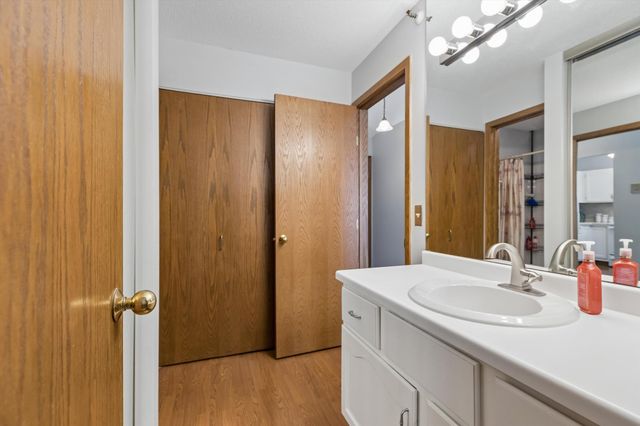 7631 Edinborough Way 5216, Edina, MN 55435