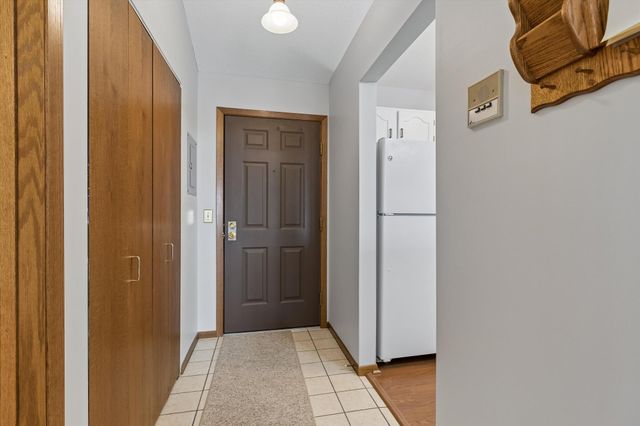 7631 Edinborough Way 5216, Edina, MN 55435