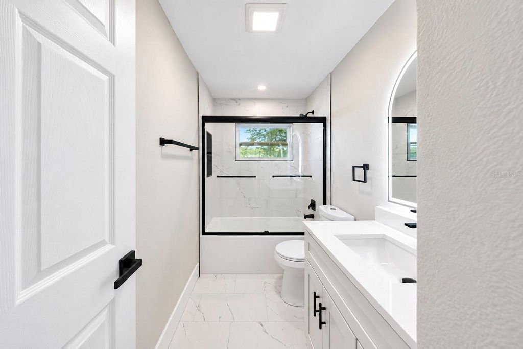 Image 15 of property listing at 4925 ELESE STREET, Orlando, FL 32811