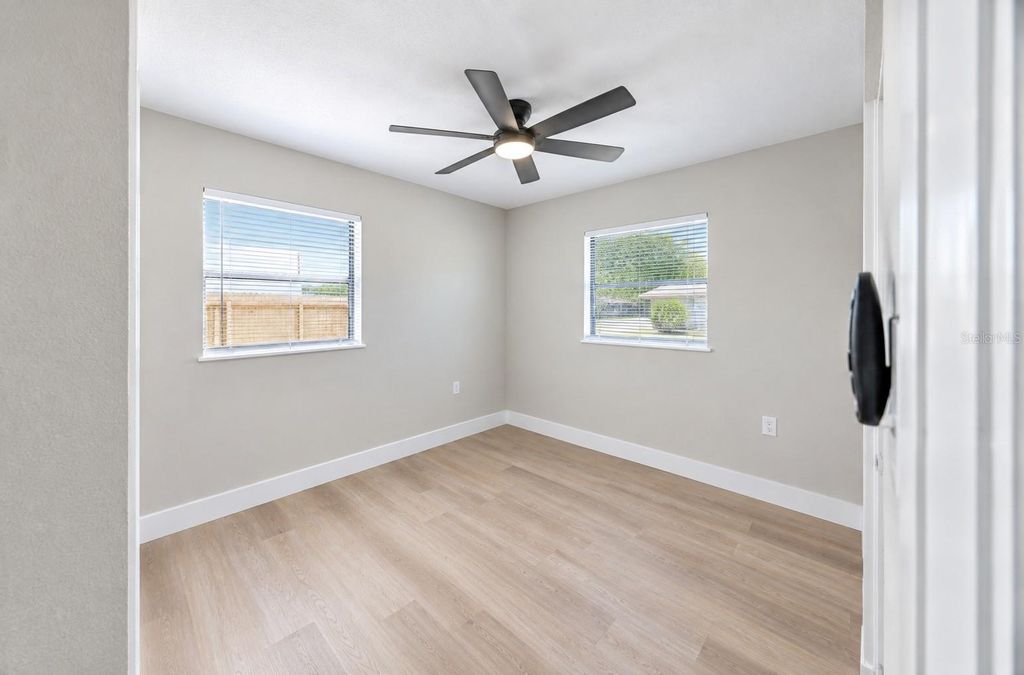 Image 17 of property listing at 4925 ELESE STREET, Orlando, FL 32811