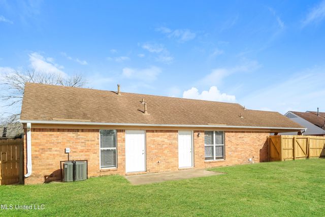 6213 Magnolia Lakes Drive, Olive Branch, MS 38654