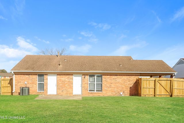 6213 Magnolia Lakes Drive, Olive Branch, MS 38654
