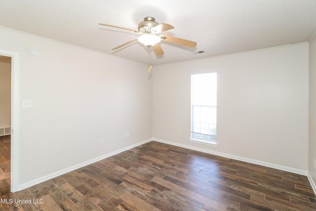 6213 Magnolia Lakes Drive, Olive Branch, MS 38654