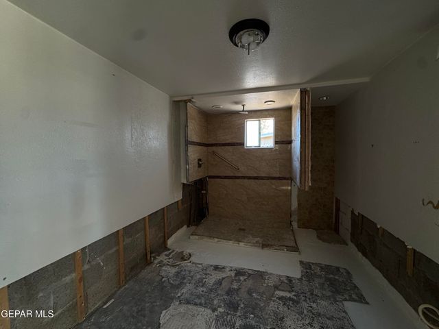 412 Friona Drive, Socorro, TX 79927