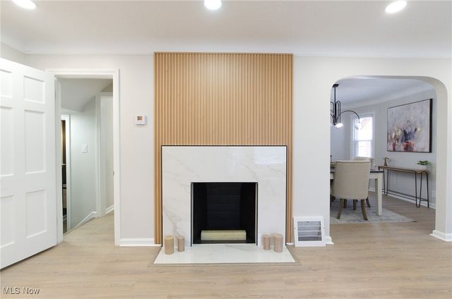 3623 Bainbridge Road, Cleveland Heights, OH 44118