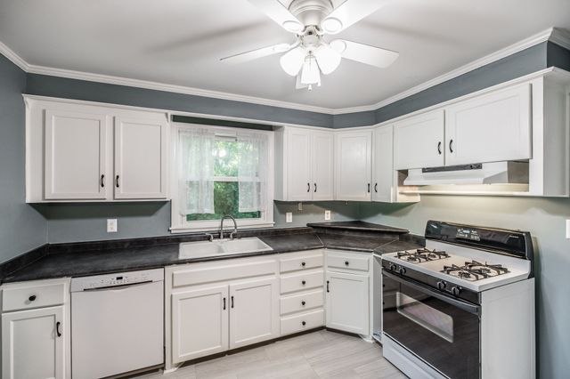 3908 Creekside Dr, Nashville, TN 37211