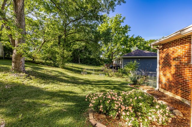 3908 Creekside Dr, Nashville, TN 37211
