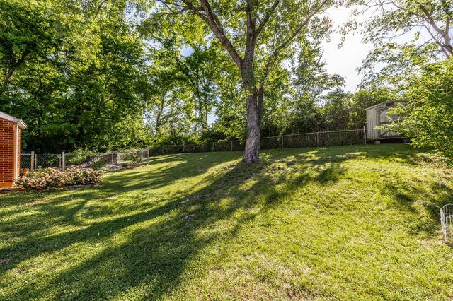 3908 Creekside Dr, Nashville, TN 37211