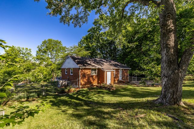 3908 Creekside Dr, Nashville, TN 37211