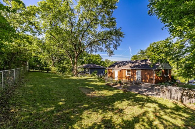3908 Creekside Dr, Nashville, TN 37211