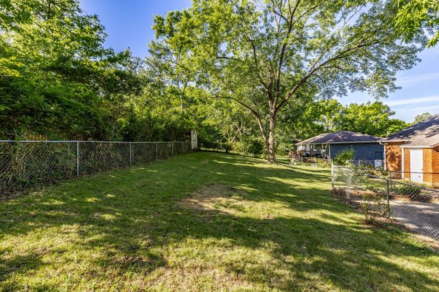 3908 Creekside Dr, Nashville, TN 37211