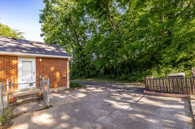 3908 Creekside Dr, Nashville, TN 37211