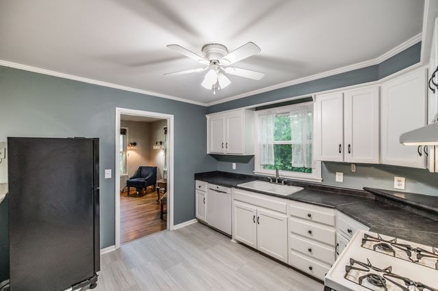 3908 Creekside Dr, Nashville, TN 37211