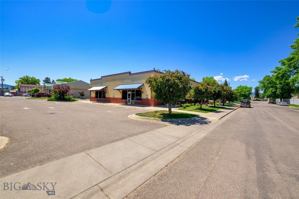 1935 Sherwood Street, Missoula, MT 59808 photo 2