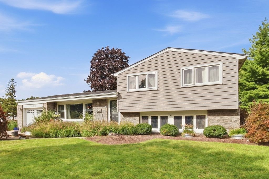 1006 W Frontenac Drive, Arlington Heights, IL 60004 — exterior