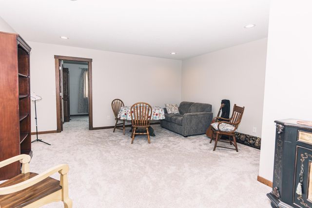 715 Jenks Avenue SW, Cokato, MN 55321