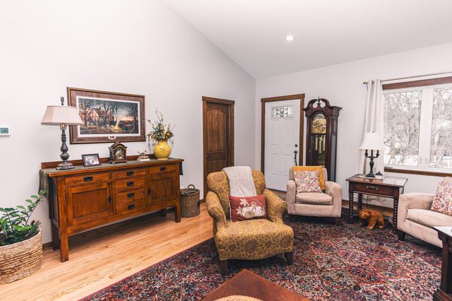 715 Jenks Avenue SW, Cokato, MN 55321