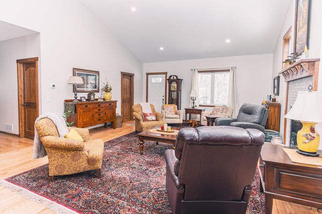 715 Jenks Avenue SW, Cokato, MN 55321