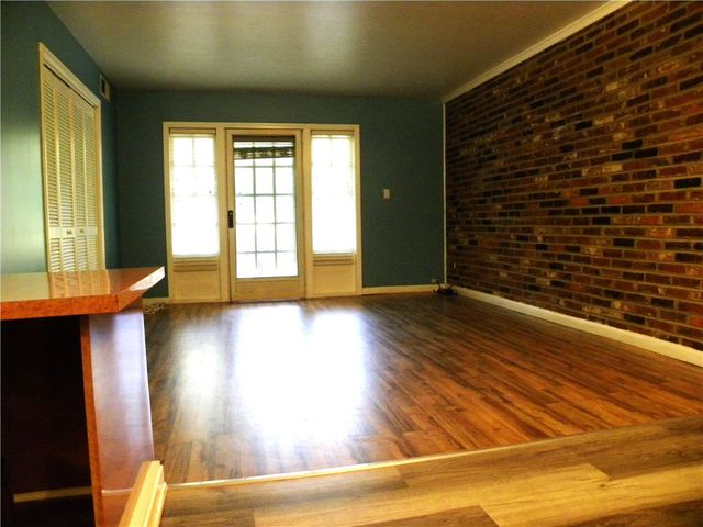 1080 Chatham Park Dr F, Scott Twp, PA 15216