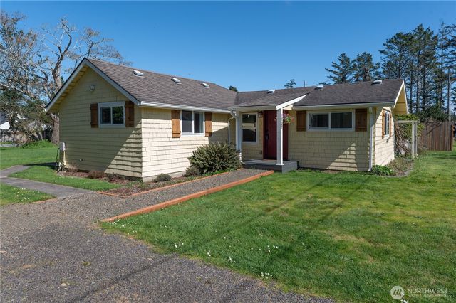 1707 258th Place, Ocean Park, WA 98640