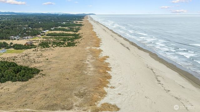 1707 258th Place, Ocean Park, WA 98640