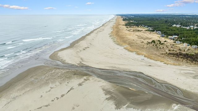 1707 258th Place, Ocean Park, WA 98640