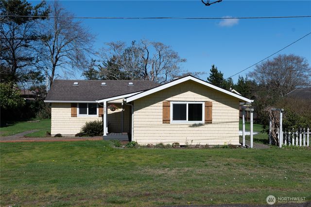 1707 258th Place, Ocean Park, WA 98640