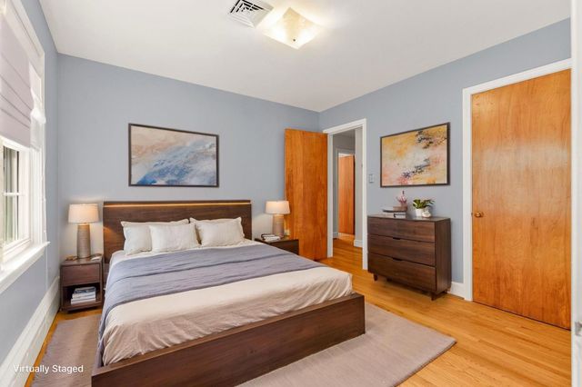 406 COLLEGE CIR, Staunton, VA 24401