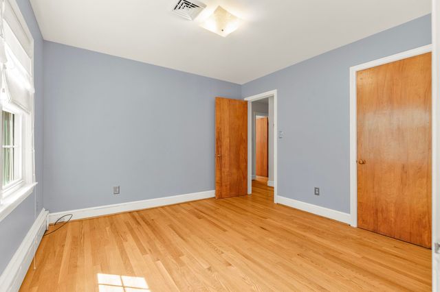 406 COLLEGE CIR, Staunton, VA 24401