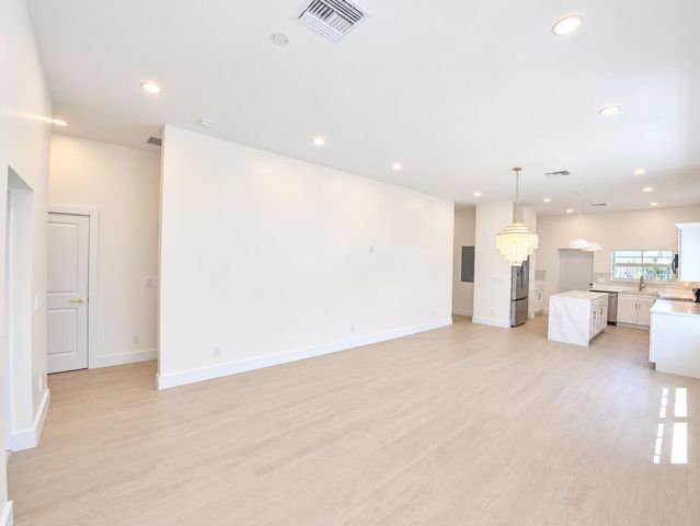 520 38TH Street, West Palm Beach, FL 33407