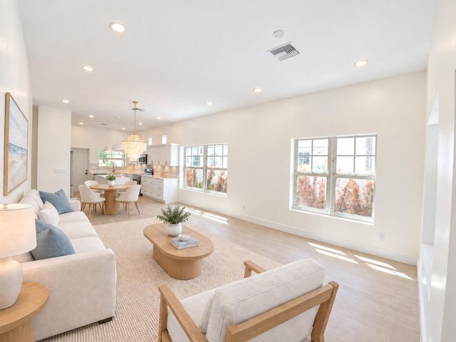520 38TH Street, West Palm Beach, FL 33407
