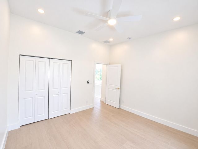 520 38TH Street, West Palm Beach, FL 33407