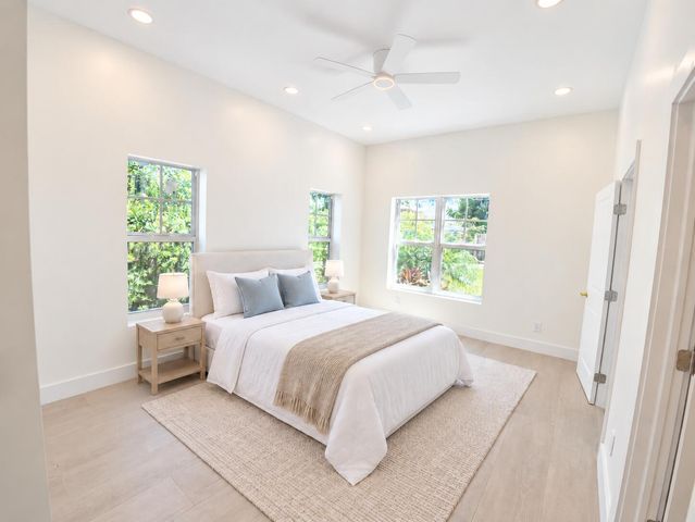 520 38TH Street, West Palm Beach, FL 33407