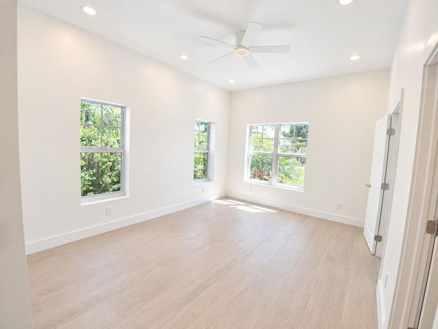 520 38TH Street, West Palm Beach, FL 33407