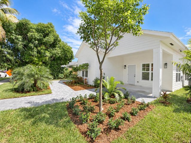 520 38TH Street, West Palm Beach, FL 33407