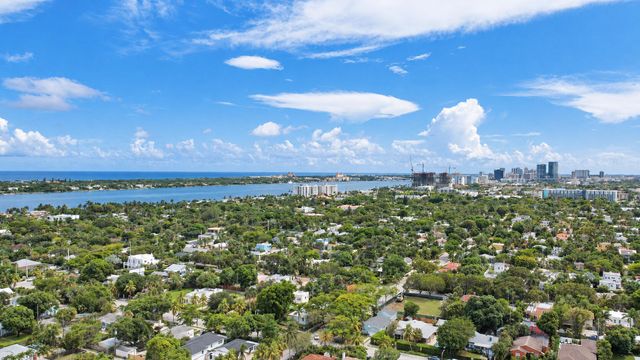 520 38TH Street, West Palm Beach, FL 33407