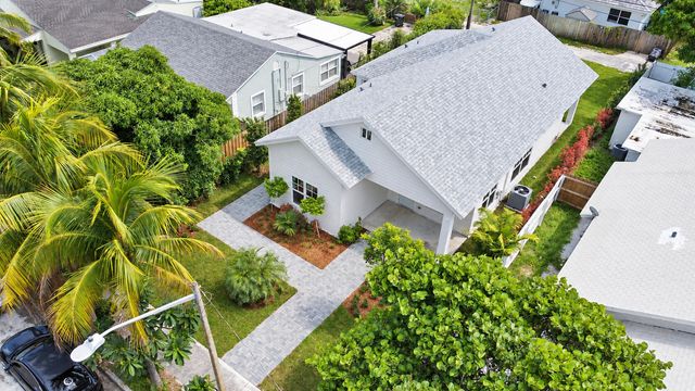 520 38TH Street, West Palm Beach, FL 33407