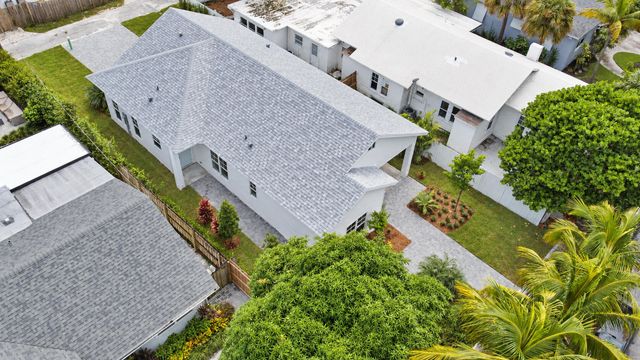 520 38TH Street, West Palm Beach, FL 33407