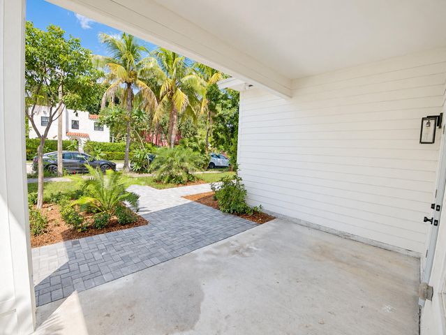 520 38TH Street, West Palm Beach, FL 33407