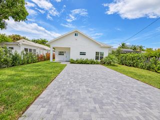 520 38TH Street, West Palm Beach, FL 33407