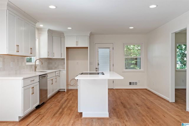 2308 HAWKSBURY LANE, Hoover, AL 35226