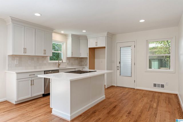 2308 HAWKSBURY LANE, Hoover, AL 35226