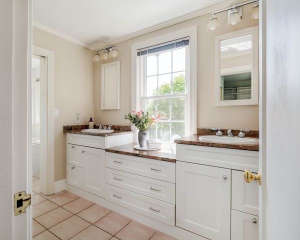 17 Chesham Road, Brookline, MA 02445